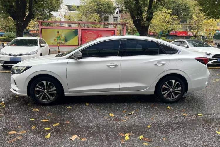 Used Changan Eado 2021 PLUS Blue Whale NE 1.4T GDI DCT Prestige Model
