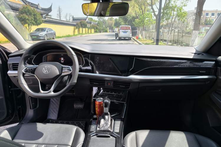 Used Volkswagen Passat 2024 330TSI Starry Elite Edition
