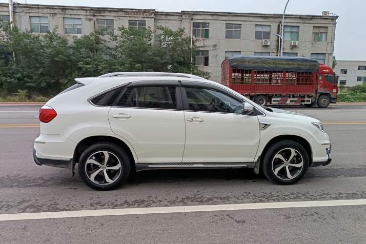 Used BYD S7 2015 2.0T Upgraded Automatic Luxury Version Exterior 10