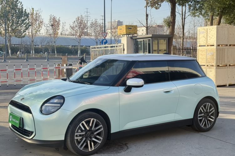 Used MINI Electric COOPER 2024 456km COOPER E Classic Edition