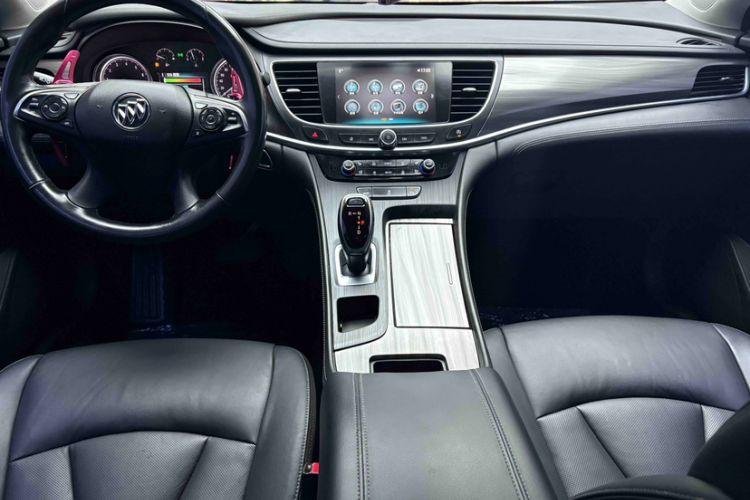 Used Buick LaCrosse 2018 20T Elite Edition Interior 4