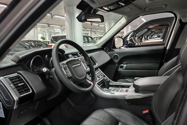 Used Land Rover Range Sport 2016 3.0 SC V6 HSE Interior 1