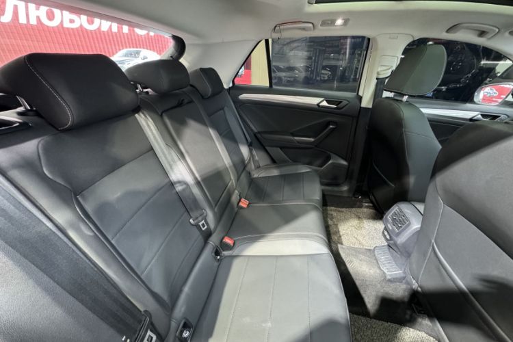 Used Volkswagen T-ROC 2022 280TSI DSG Two-Wheel Drive Elite PLUS Interior 11