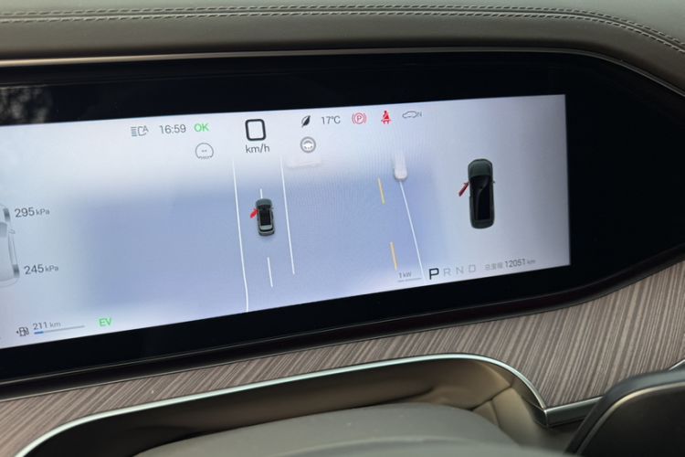 Used Denza N9 2025 Flagship Model