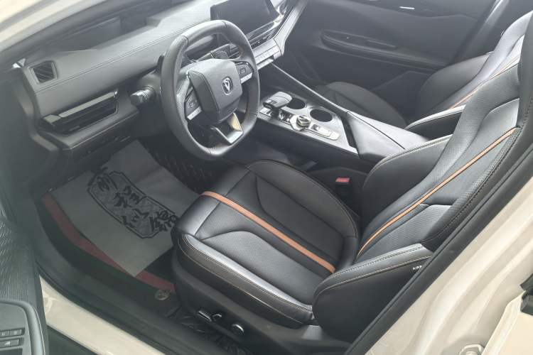 Used CHANGAN UNI-V 2024 1.5T Prestige Edition Interior 1