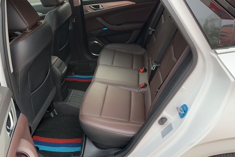 Used CHANGAN Eado 2018 High-Energy Edition 1.6L GDI Automatic Zhenfeng Model China V Standard
