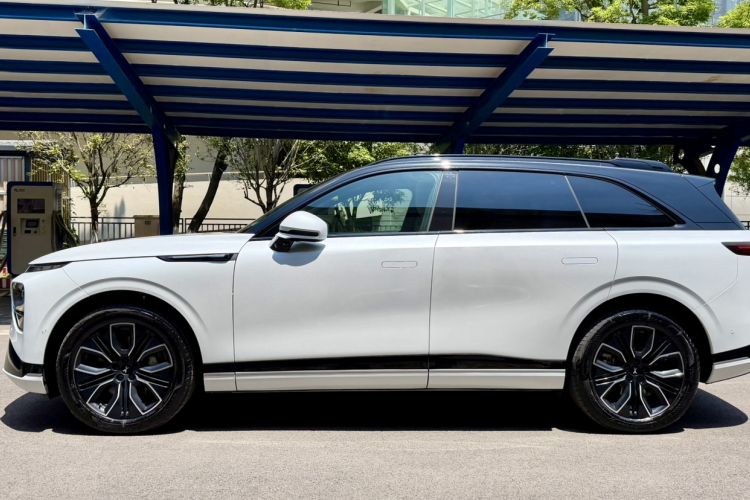 Used XPeng G9 2025 625 Long-Range Max Exterior 7