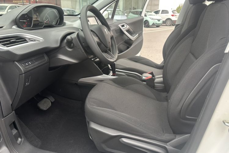 Used Peugeot 2008 2016 230THP Automatic Fashion Edition
