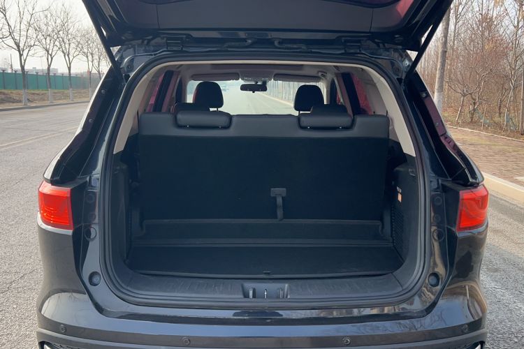 Used Sinotruk VGV U70 2020 1.5T Automatic Smart Luxury 7-Seater