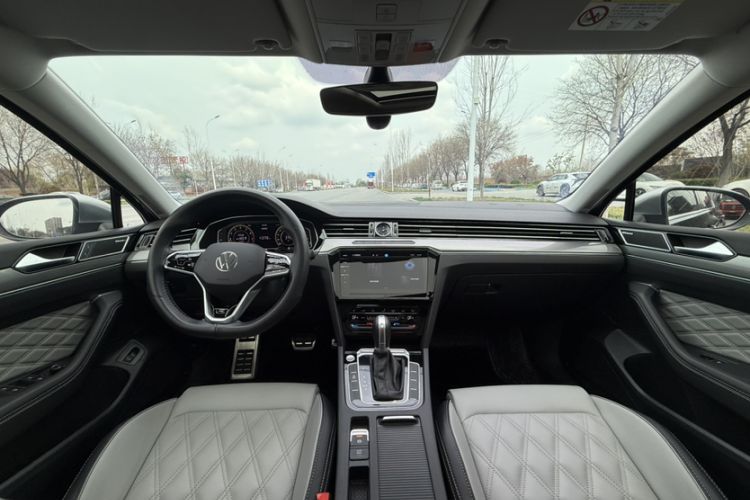 Used Volkswagen Magotan 2023 2 Million Units Limited Edition 330TSI DSG Leading Version Instrument Cluster