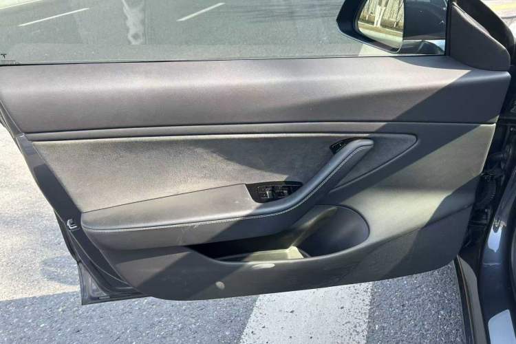 Used Tesla Model 3 2019 Long-Range Rear-Wheel-Drive Version
