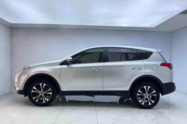 Used Toyota RAV4 2015 2.5L Automatic 4x4 Elite Edition
