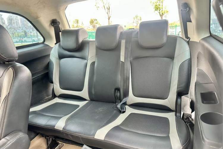 Used HYOSOW H3 2015 1.5L manual luxury version