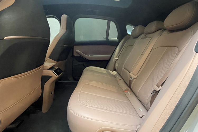 Used Nio EC6 2024 75 kWh Interior 8