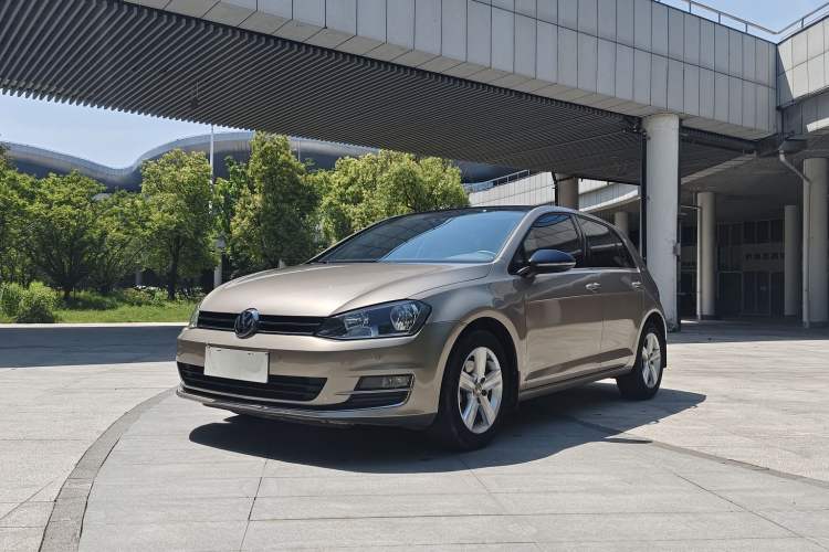 Used Volkswagen Golf 2017 1.6L Automatic Comfort Million-Vehicle Anniversary Edition Guazi used car, China used car export, Used car for sale, Used cars, Cheapest cars for sale