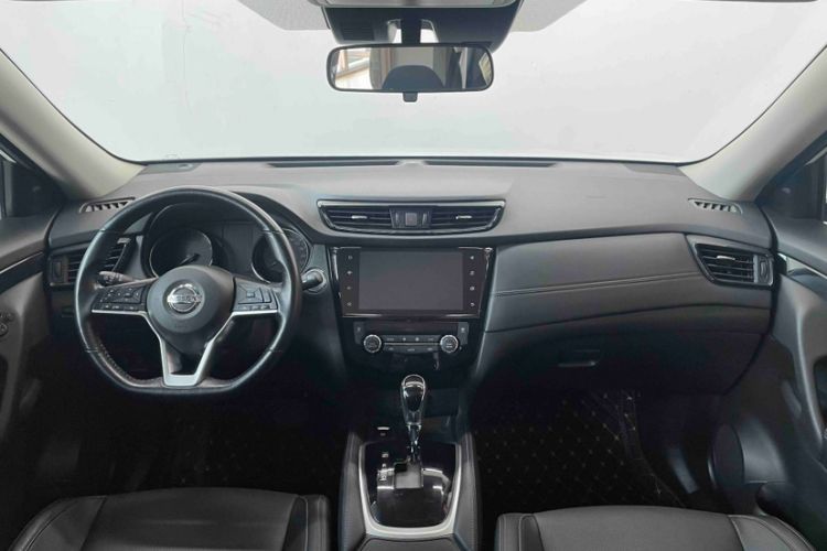 Used Nissan X-Trail 2023 Classic 2.0L Two-Wheel Drive Smart Connect Premium Edition Audio And AC Panel