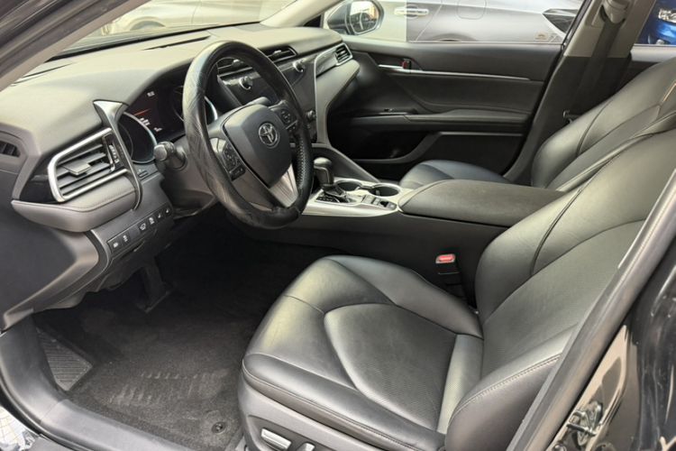 Used Toyota Camry 2019 Dual-Engine 2.5 HG Luxury Edition China VI Standard