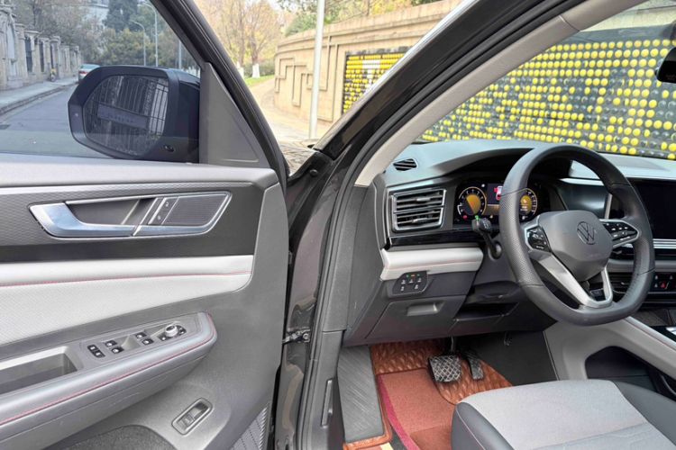 Used Volkswagen Teramont X 2022 330TSI Two-Wheel-Drive Luxury Edition
