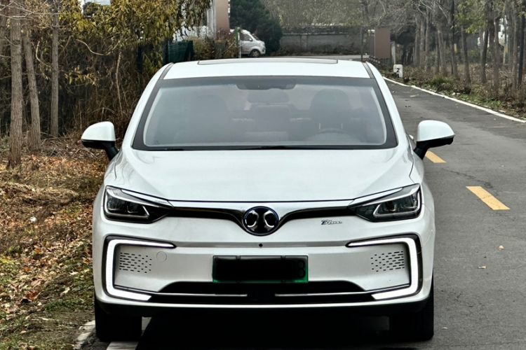 Used BAIC Beijing EU5 2018 R550 Smart Trend Edition