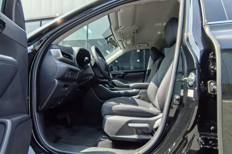 Used Toyota Highlander 2022 Dual-Engine 2.5L Two-Wheel Drive Elite Edition 5 Seats