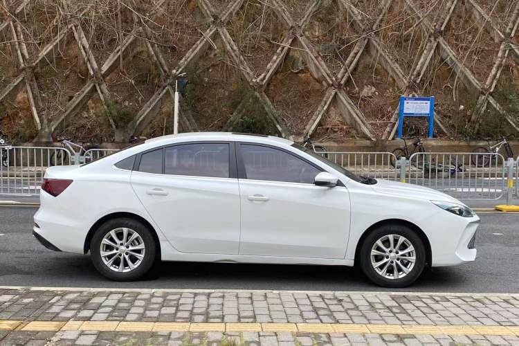 Used Roewe i5 2023 1.5L CVT Luxury Edition