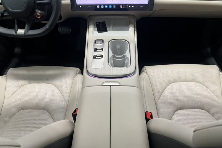 Used Xiaomi Auto SU7 2024 Rear-Drive Long-Range Intelligent Driving Version
