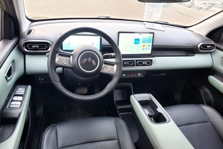 Used Wuling Bingo PLUS 2024 510 km Flagship Edition Four-Seater Version
