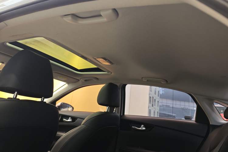 Used Kia K3 2019 1.5L CVT Smart Connectivity Version
