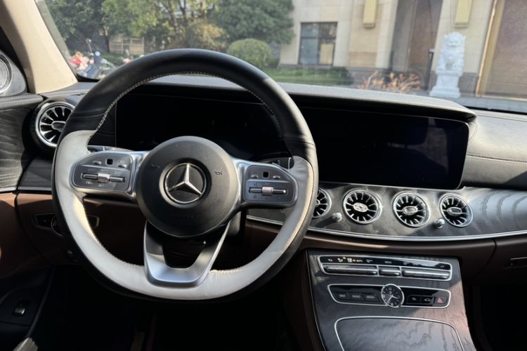Used Mercedes-Benz E-Class 2019 E 200 L Sport 4MATIC Steering Wheel