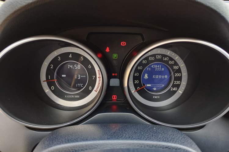 Used Bestune X80 2015 2.0L automatic luxury version
