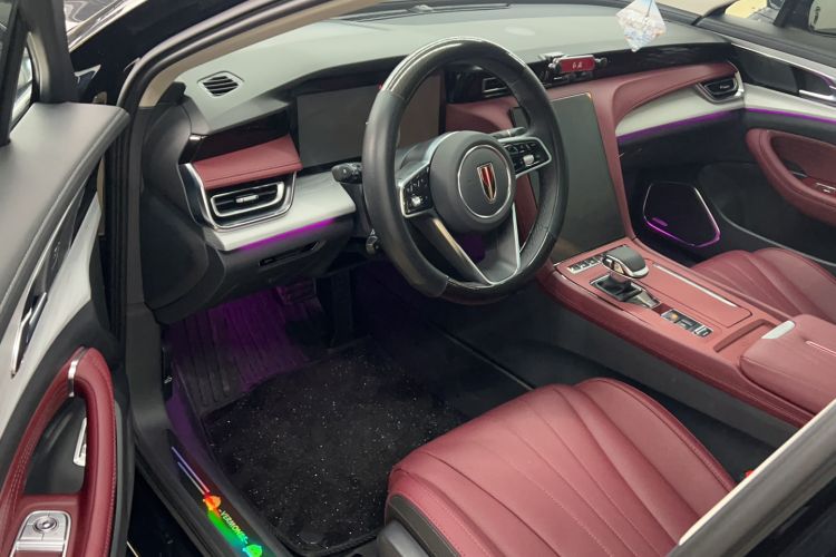 Used Hongqi H5 2025 2.0T Automatic Flag Edition – 500 000 Units Commemorative Version Interior 1