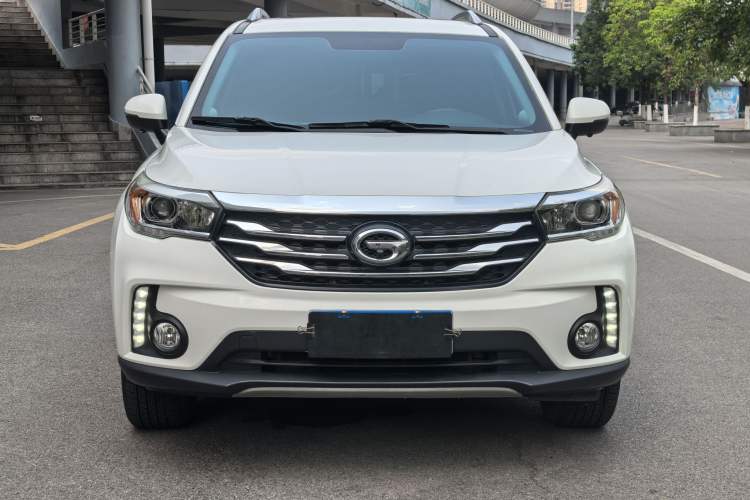 Used GAC Trumpchi GS4 2017 235T G-DCT Two-Wheel Drive Elite Edition Exterior 1