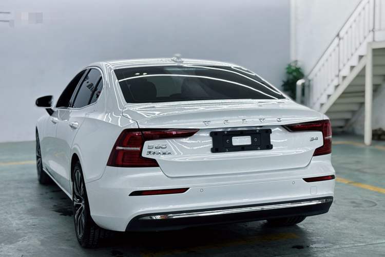 Used Volvo S60 2024 B4 Zhiyuan Luxury Edition