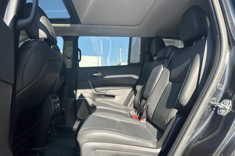 Used Jeep Commander 2018 2.0T Two-Wheel Drive Enjoy Edition China V
