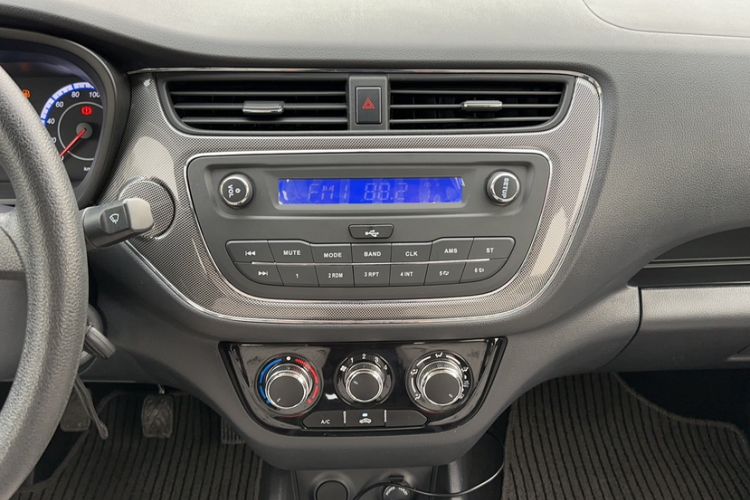 Used CHANGAN KAICHENG Ounuo S 2019 1.5L Ouno S Economy 5-Seat JL473QG Audio And AC Panel
