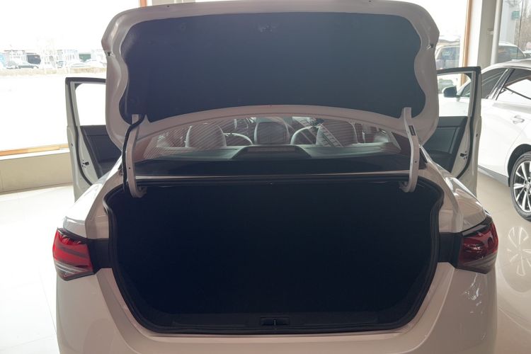 Used Nissan Sylphy 2023 1.6L CVT Smart Drive Version Trunk