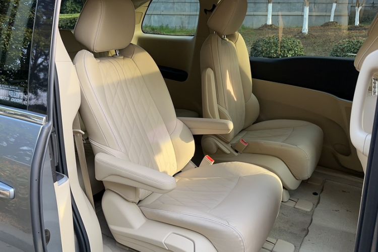 Used Buick GL8 2023 Land Executive Class 652T Luxury Model
