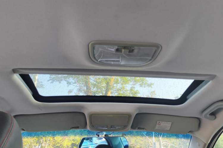 Used Geely Auto Emgrand 2015 Sedan 1.5L CVT Upward Version