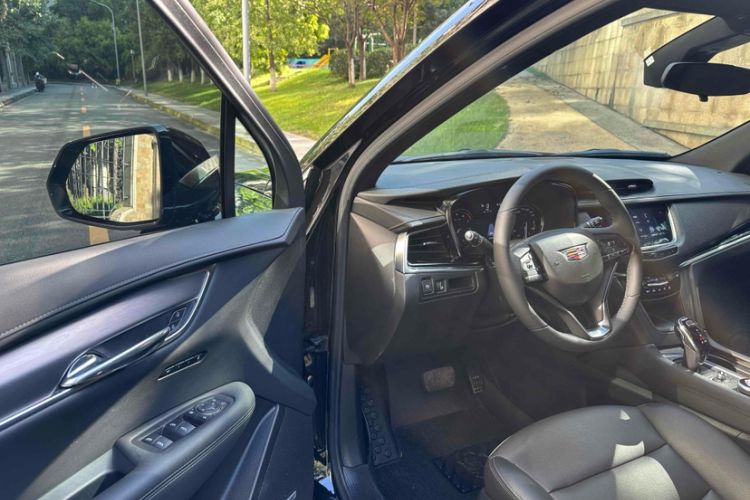 Used Cadillac XT6 2022 2.0T Six-Seater Four-Wheel-Drive Luxury Version