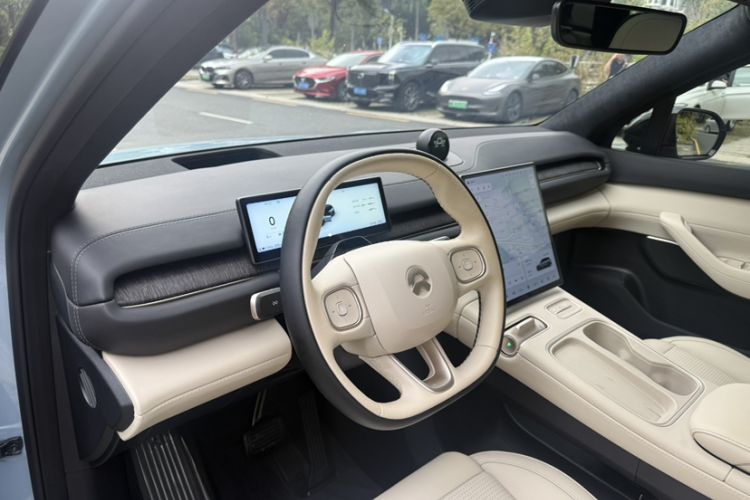 Used Nio ES6 2023 75 kWh
