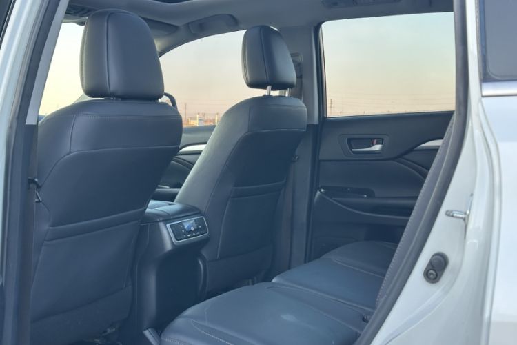 Used Toyota Highlander 2017 2.0T Four-Wheel Drive Luxury Edition 7 Seats
