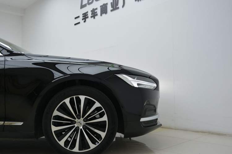 Used Volvo S90 2023 B5 Zhiyi Luxury Edition