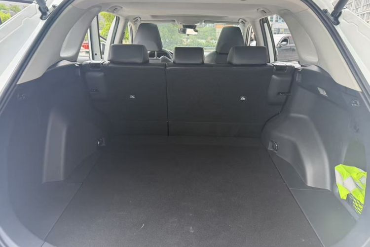 Used Toyota RAV4 2020 2.0L CVT Two-Wheel Drive Fashion PLUS Edition Interior 3