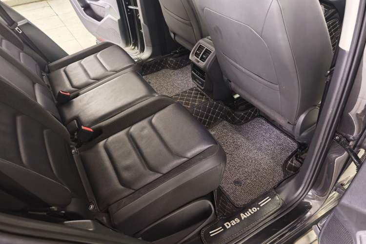 Used Volkswagen Tayron 2020 330TSI Two-Wheel Drive Luxury Smart Connectivity Version Interior 2