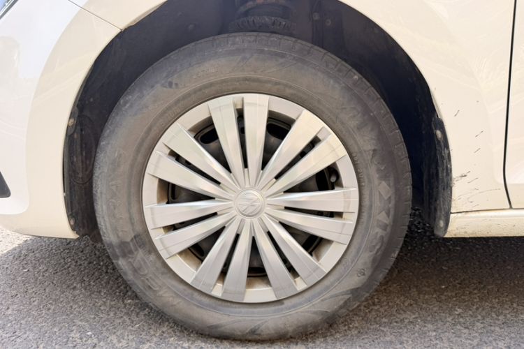 Used Volkswagen Santana 2019 1.5L Manual Fashion Edition China VI Standard Exterior 3