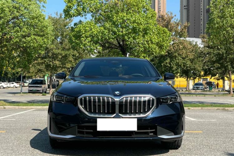 Used BMW 5 Series 2024 525Li Luxury Package