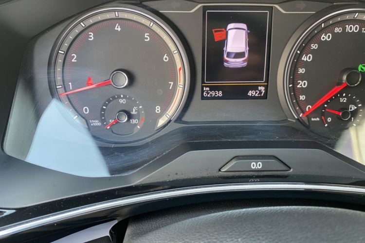 Used Volkswagen Tayron 2019 330TSI Two-Wheel Drive Luxury Model China VI Standard Odometer Close Up