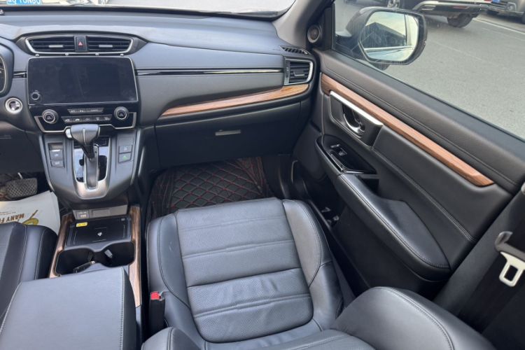 Used Honda CR-V 2021 240TURBO CVT 2WD Fashion Edition Interior 7