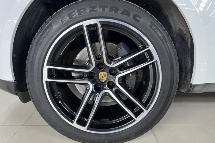 Used Porsche Macan 2021 Macan 2.0T Exterior 5