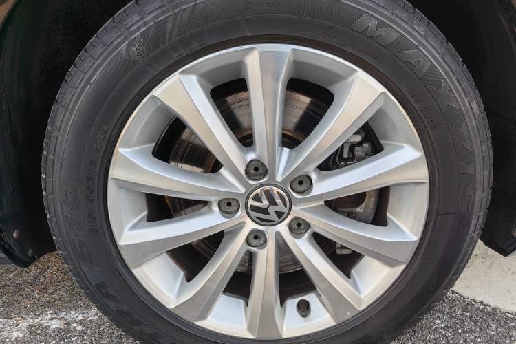 Used Volkswagen Magotan 2015 1.8TSI Luxury Model
